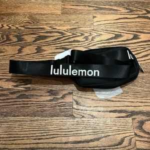 Wordmark Everywhere belt bag black